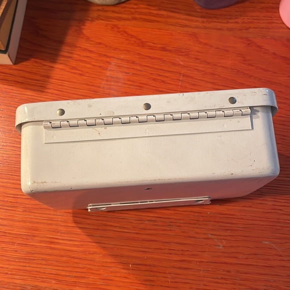 Vintage Metal First Aid Kit Conrail - Picture 6 of 12